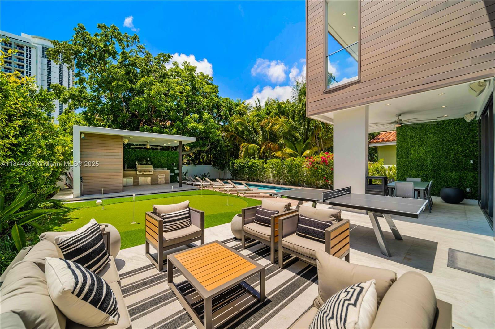 HOLLEMAN PARK - Residential