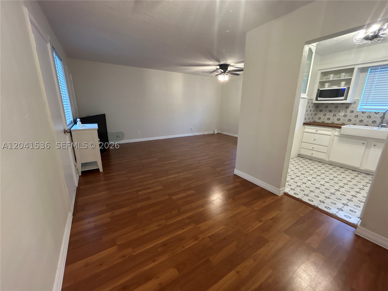 Hollywood , Hollywood, Hollywood !
Come own a 1 bedroom apartment in East Hollywood, close to the beach! Corner unit, second floor, gated entry, quite complex- all within a short ride to downtown Hollywood. Newly designed Golf course near by and an all new club house at the Hollywood Beach GC. Lots of restaurants, shopping, horse racing, and all within a short distance. Close to FLL airport and the brightline train system. Low maintenance and well maintained.  Contact Agent for details!
