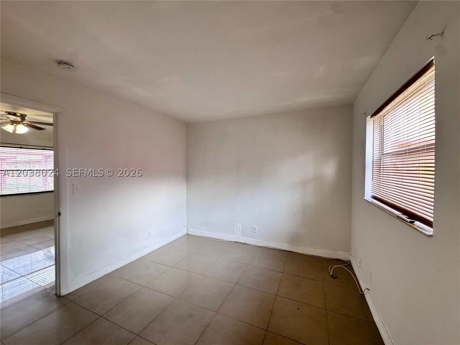 COURTS AT OAKLAND PARK - Residential Lease