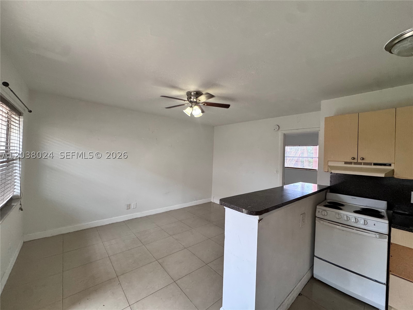 COURTS AT OAKLAND PARK - Residential Lease