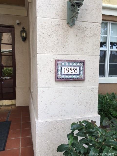 LOCATION LOCATION LOCATION, LOVELY 1X1 GREAT FOR INVESTORS MAY RENT 12X YEAR NO NEED TO WAIT INCLUDES PARKING COVERED SPACE IN THE HEART OF AVENTURA, CLOSE TO MALL AND BEACH, SCHOOLS PROPERTY HAS WONDERFUL AMENITIES INCLUDING IN HOUSE MANAGEMENT AND 24 HR GATED SECURITY.