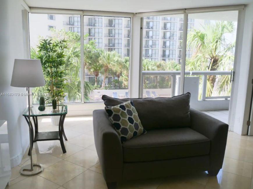 THE GRAND CONDO - Residential Lease