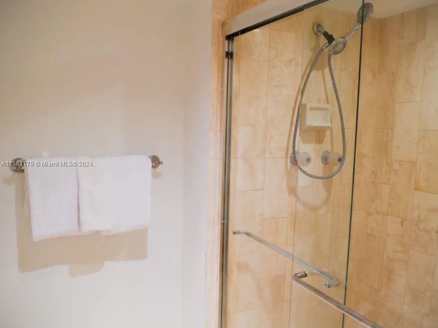 THE GRAND CONDO - Residential Lease