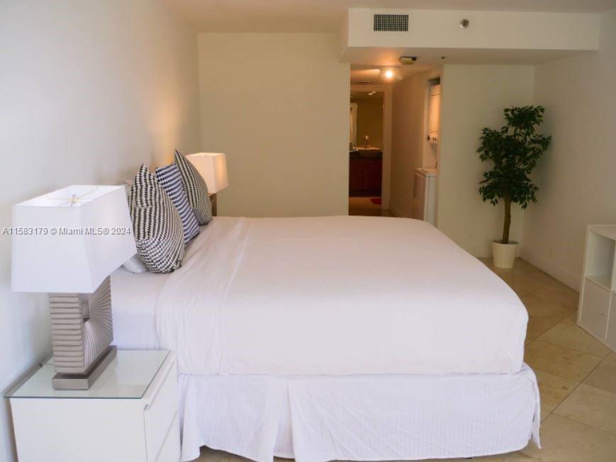 THE GRAND CONDO - Residential Lease