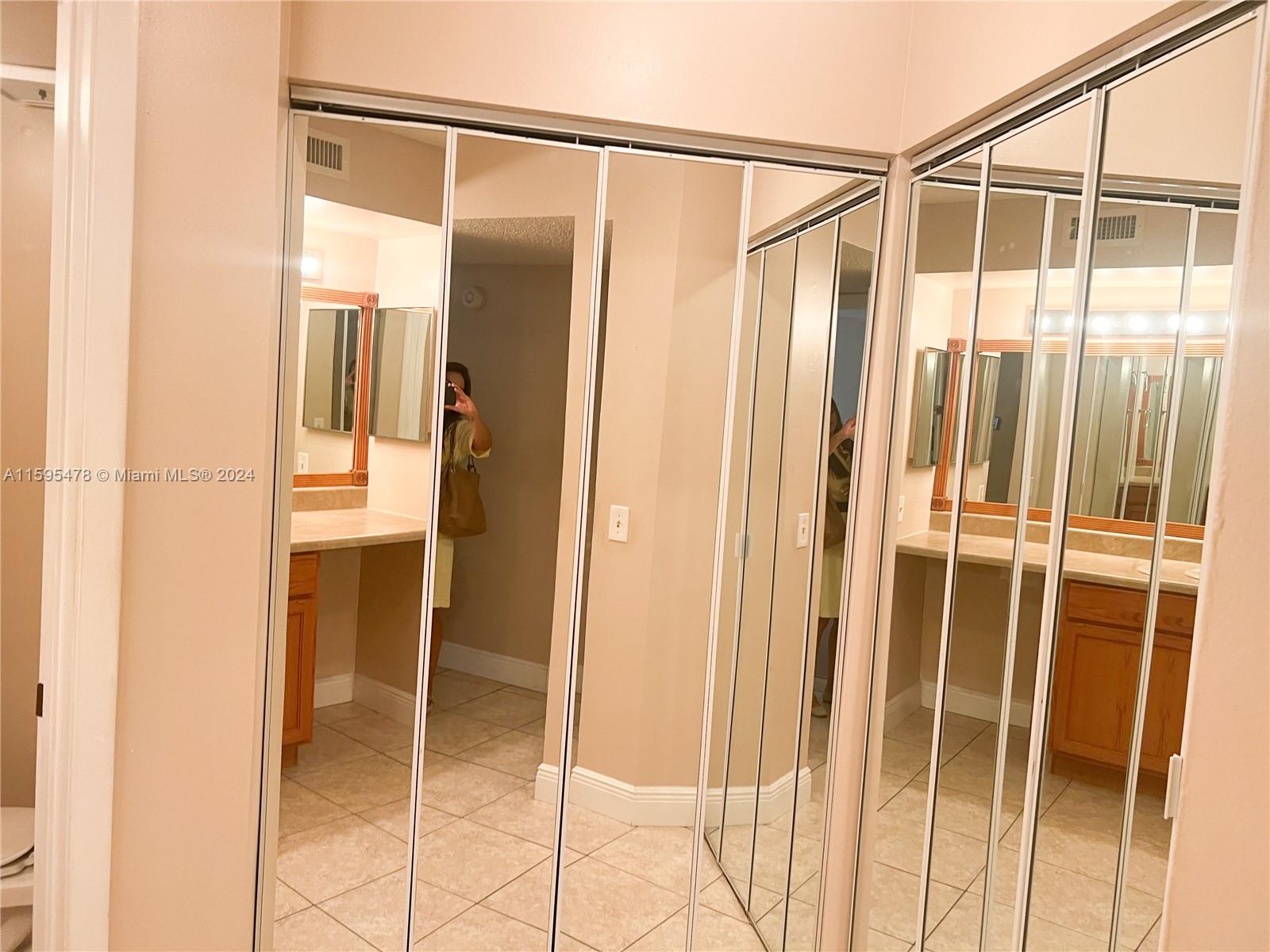 PLANTATION RACQUET CLUB - Residential Lease