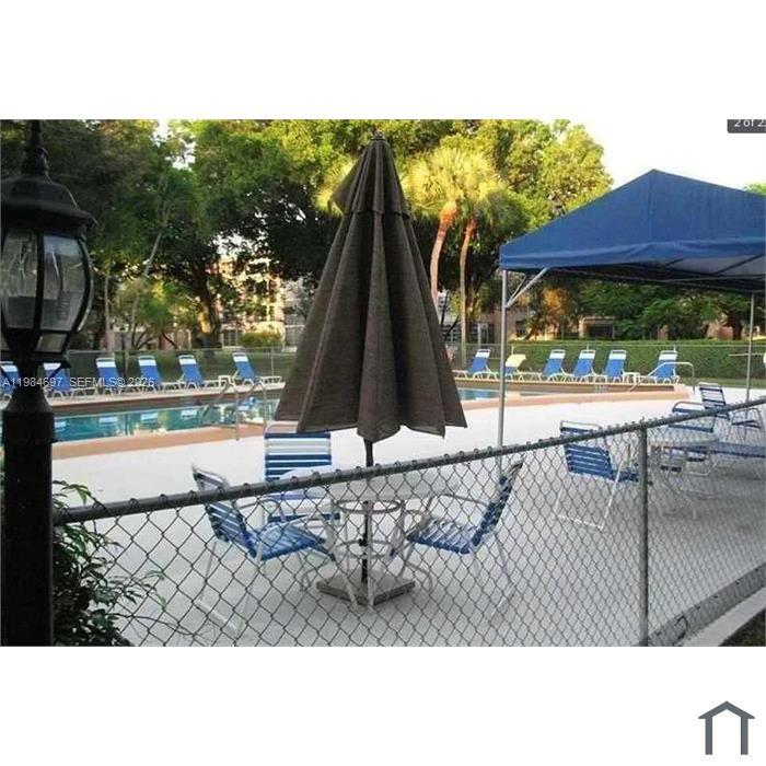 CYPRESS CHASE CONDO NO 1 - Residential