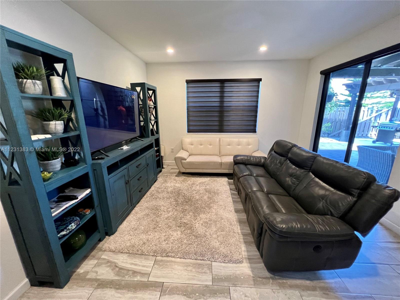 COCO PALM ESTATES - Residential