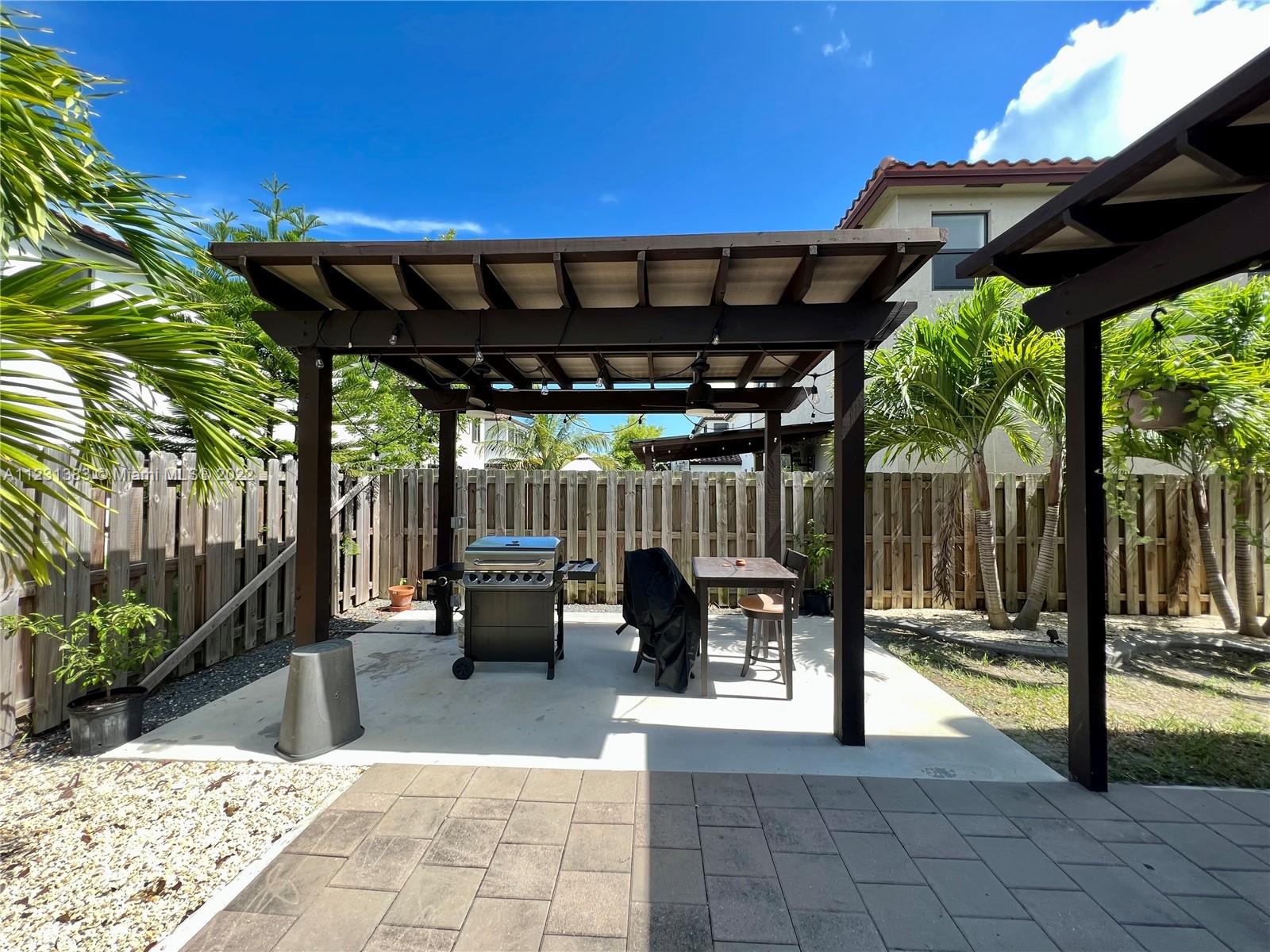 COCO PALM ESTATES - Residential