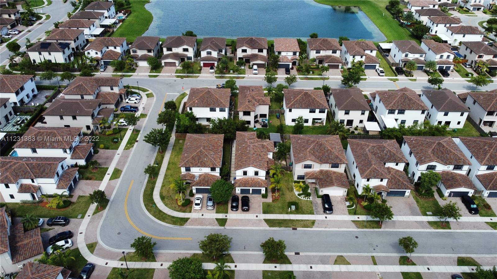 COCO PALM ESTATES - Residential
