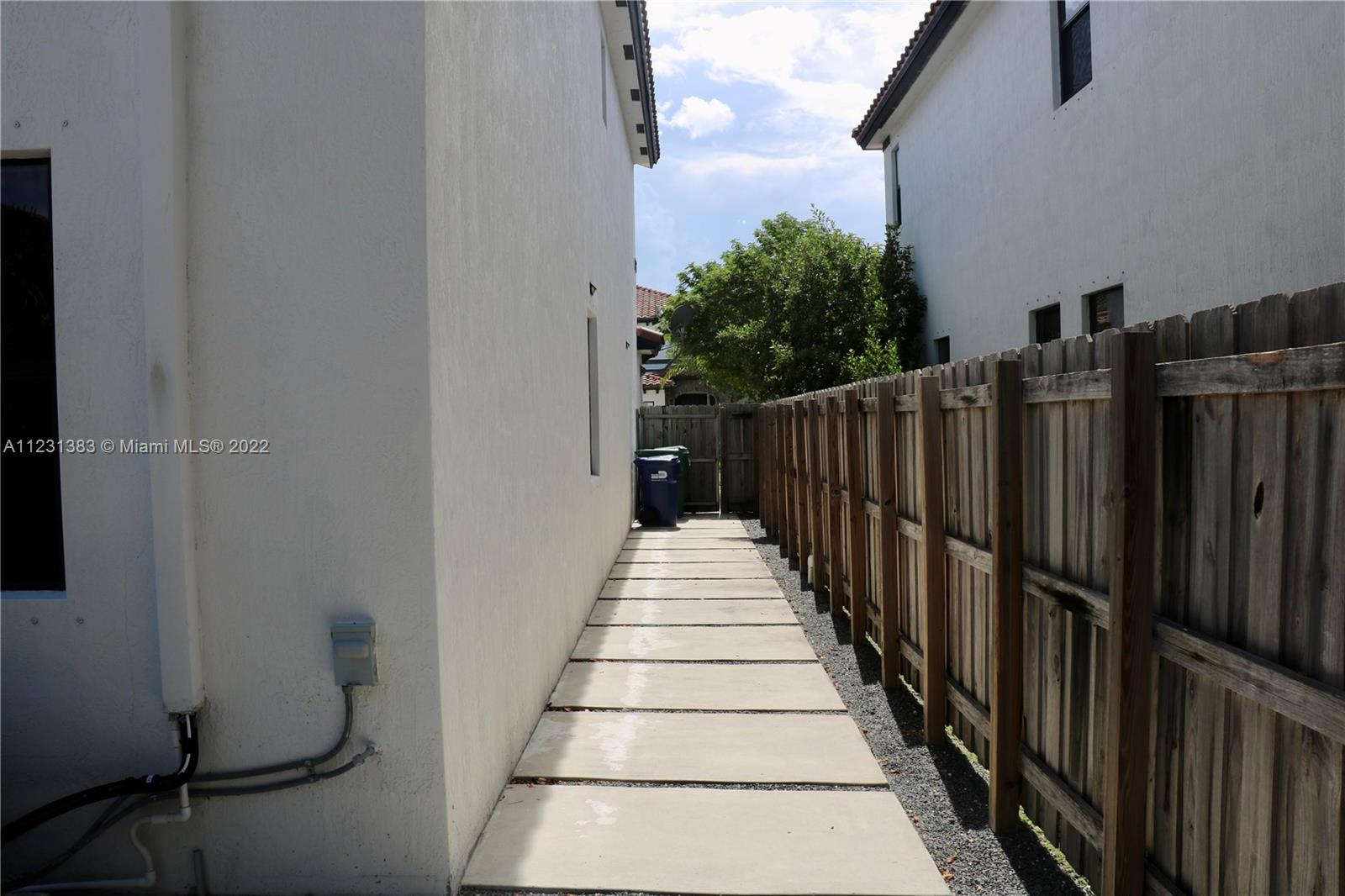 COCO PALM ESTATES - Residential