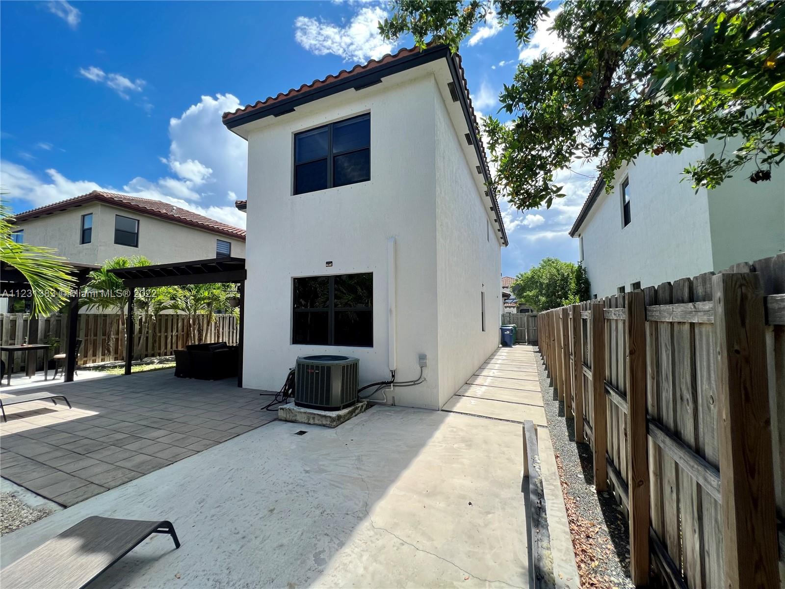 COCO PALM ESTATES - Residential