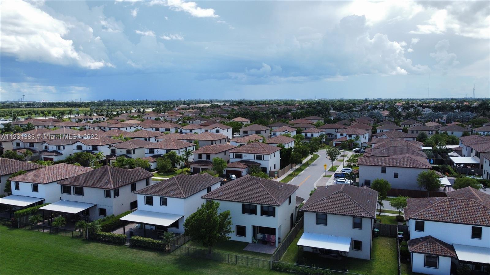 COCO PALM ESTATES - Residential