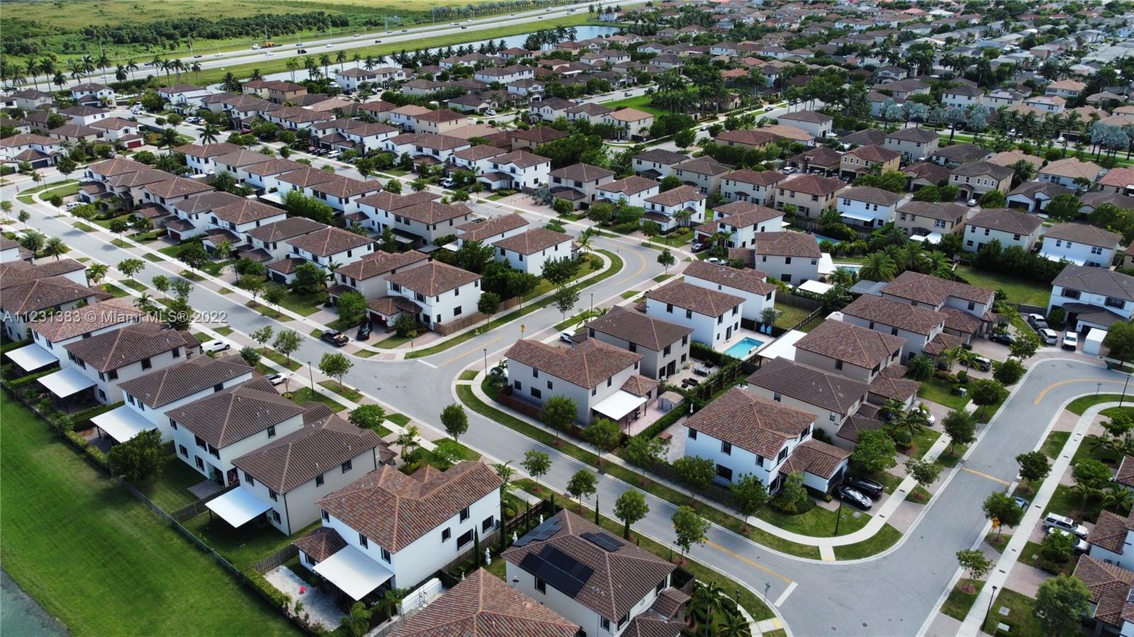 COCO PALM ESTATES - Residential