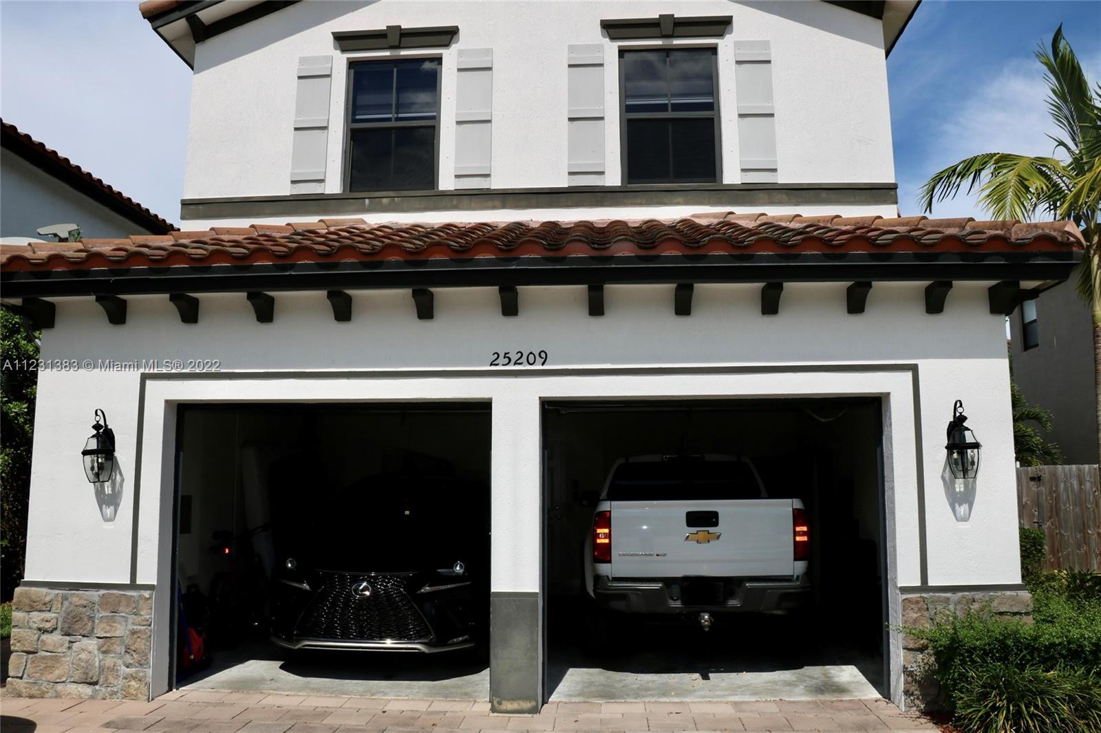 COCO PALM ESTATES - Residential