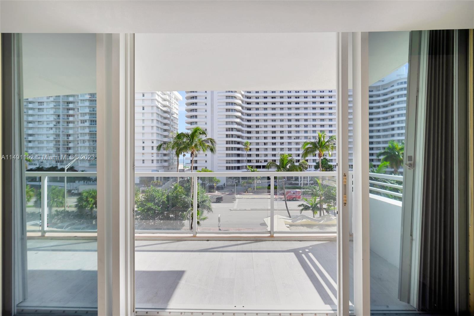 5600 CONDO - Residential