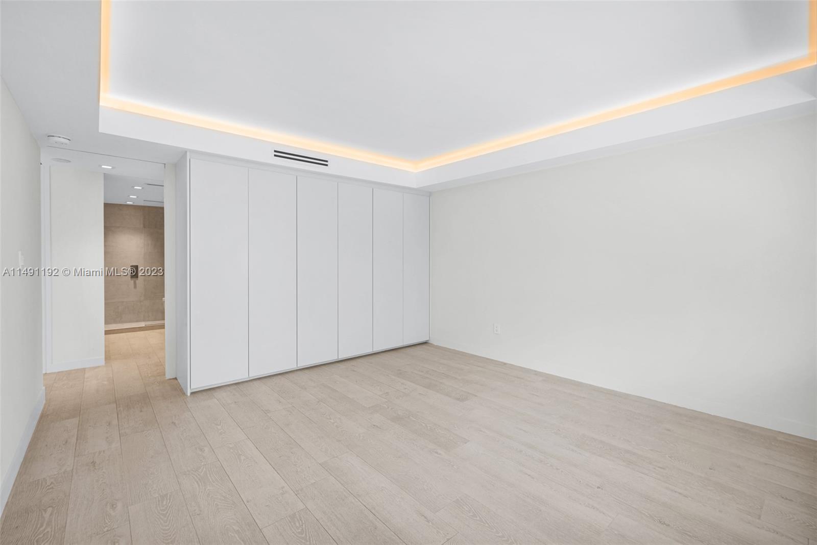 5600 CONDO - Residential