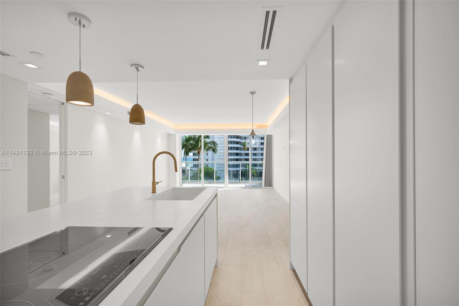 5600 CONDO - Residential