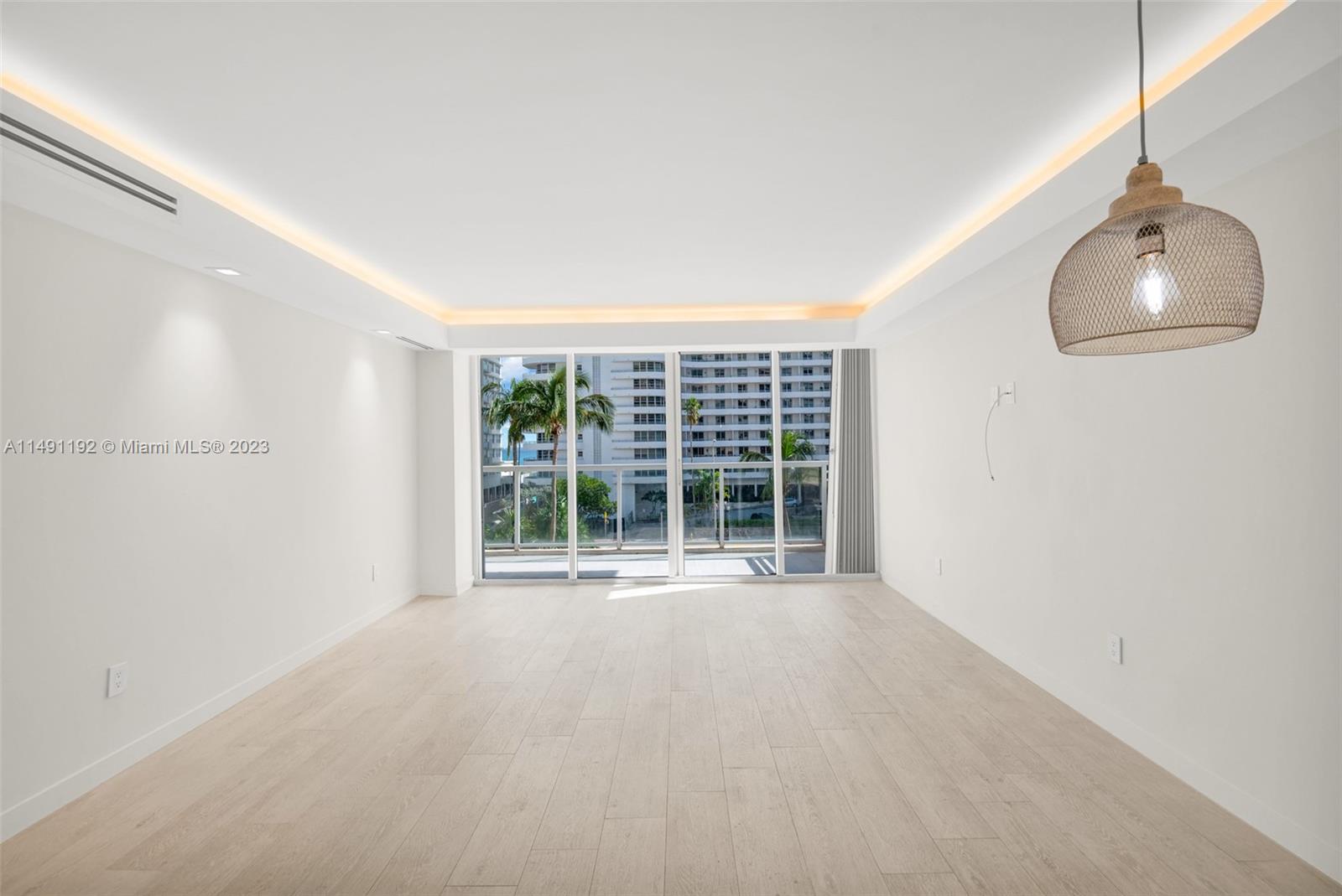 5600 CONDO - Residential