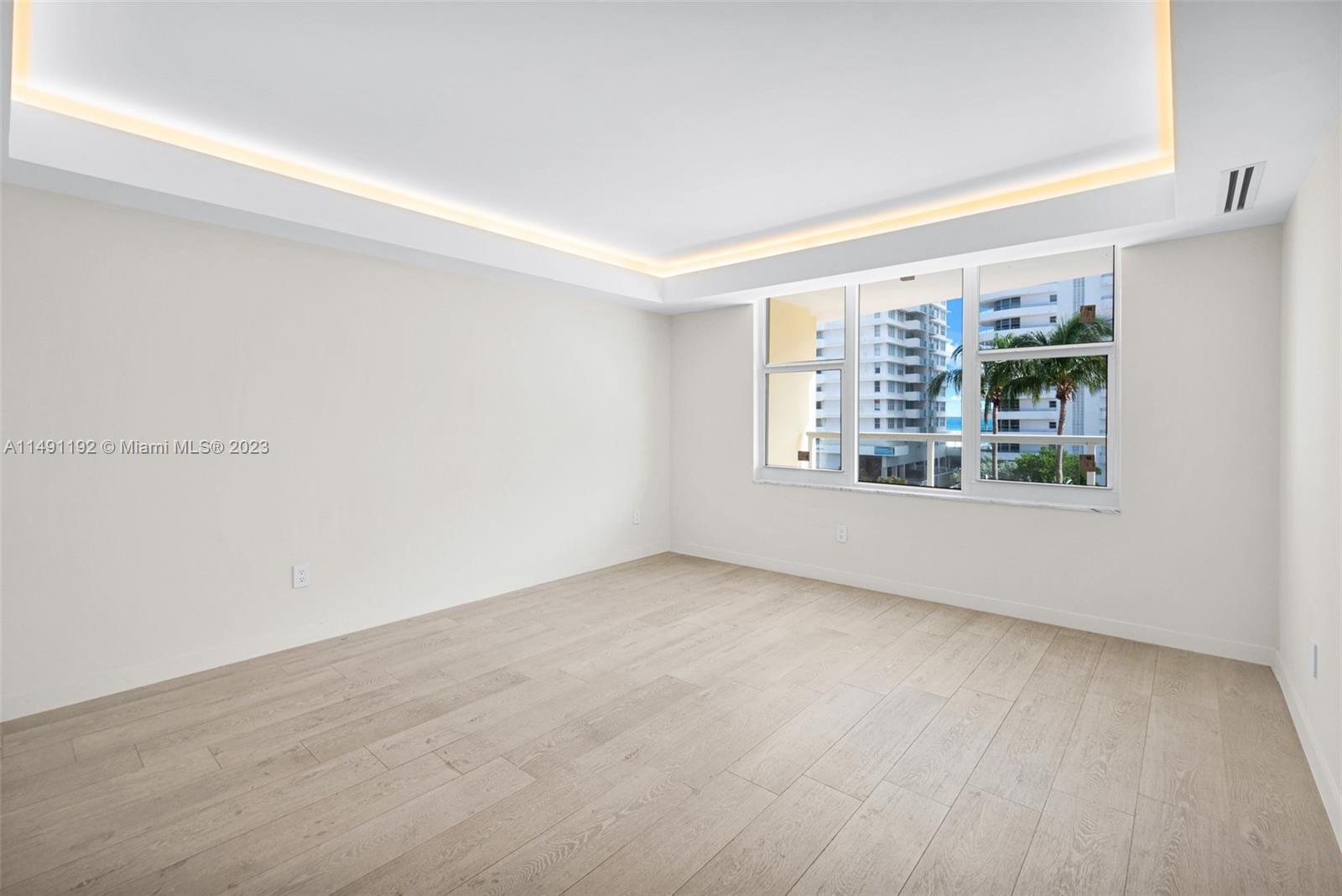 5600 CONDO - Residential