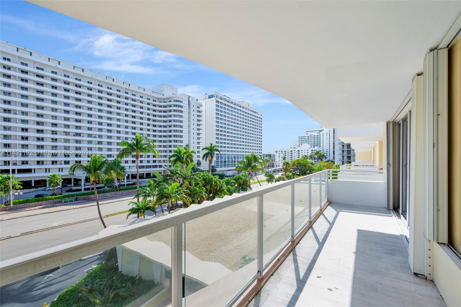 5600 CONDO - Residential