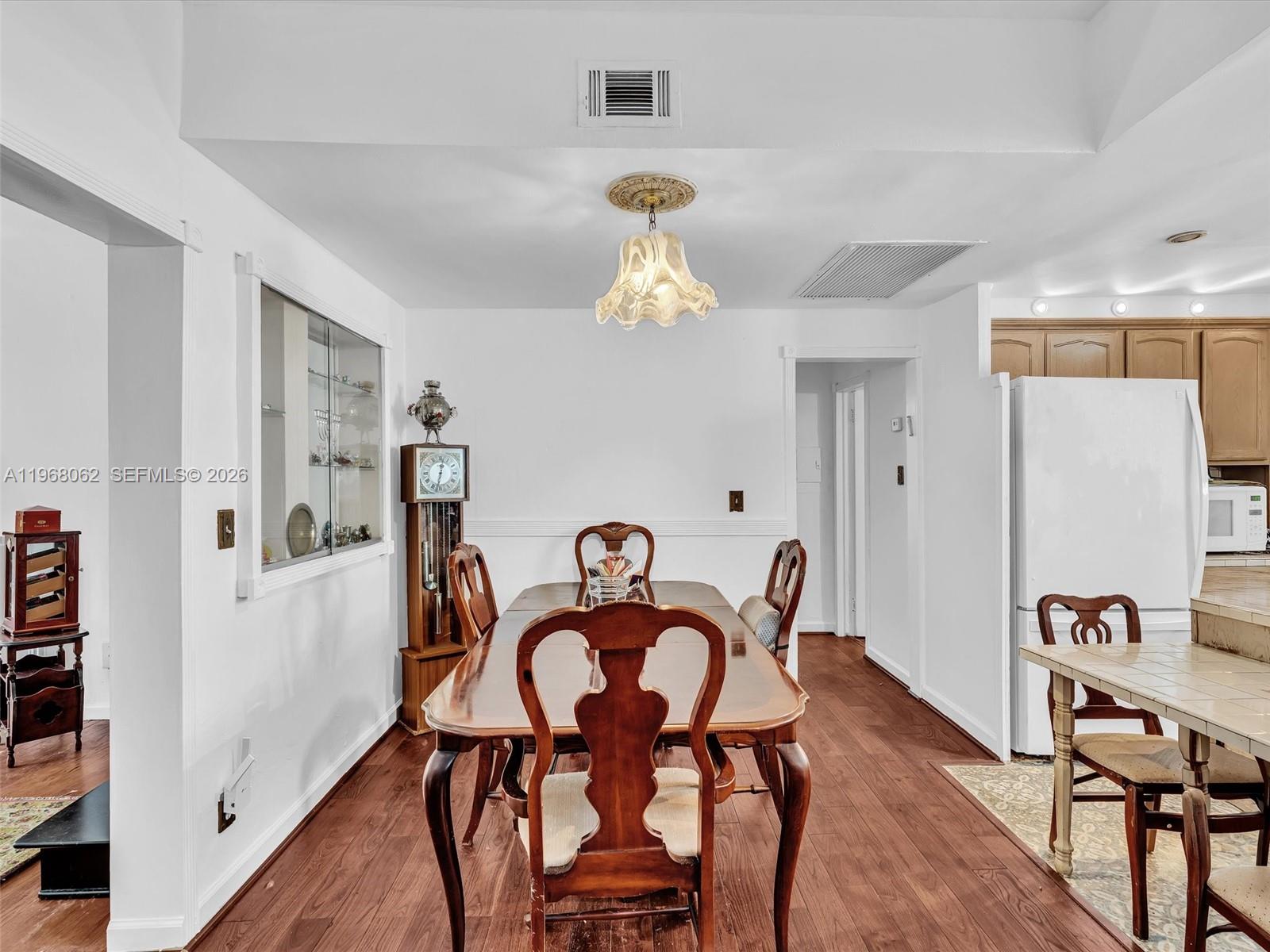 BAYLIS CONDO - Residential