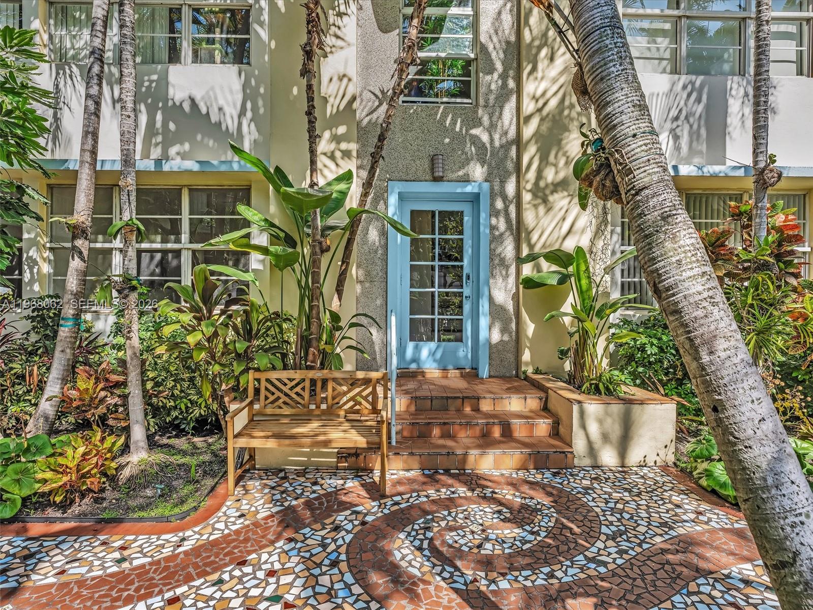 BAYLIS CONDO - Residential