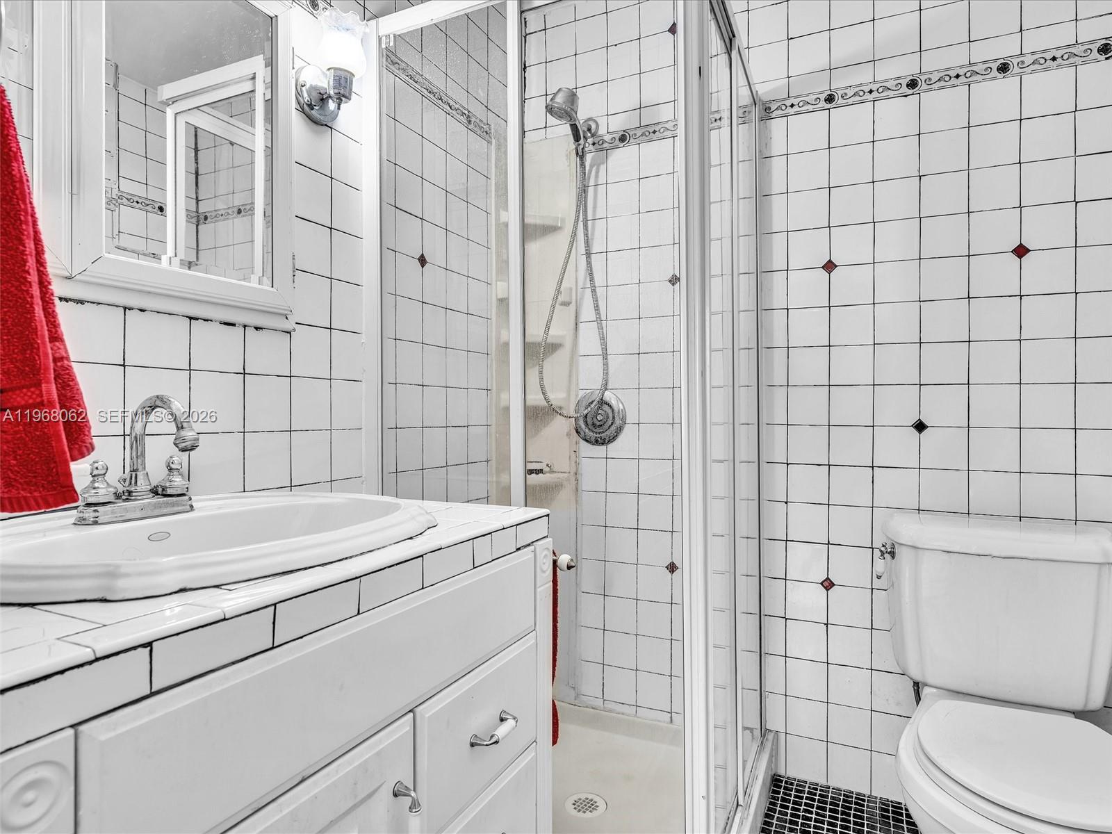BAYLIS CONDO - Residential
