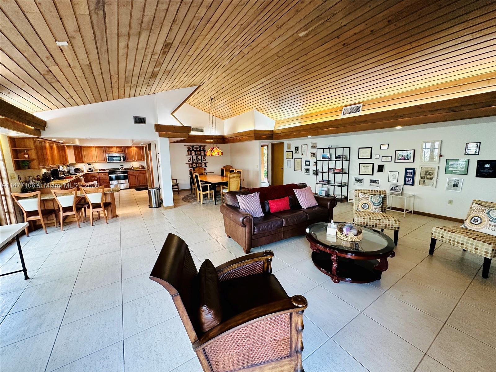 HIDDEN OAKS - Residential Lease