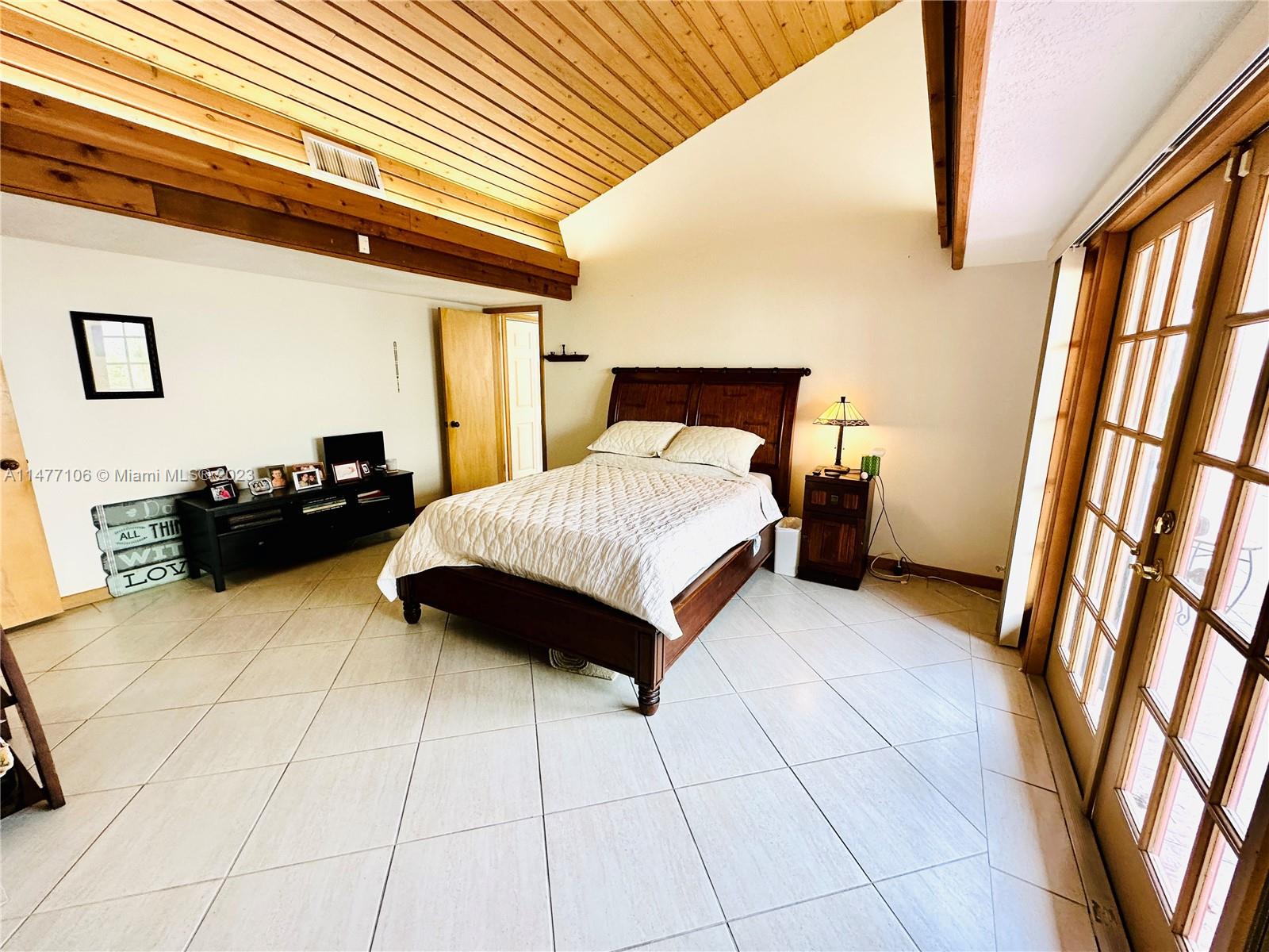 HIDDEN OAKS - Residential Lease