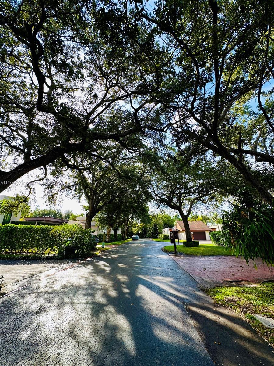 HIDDEN OAKS - Residential Lease