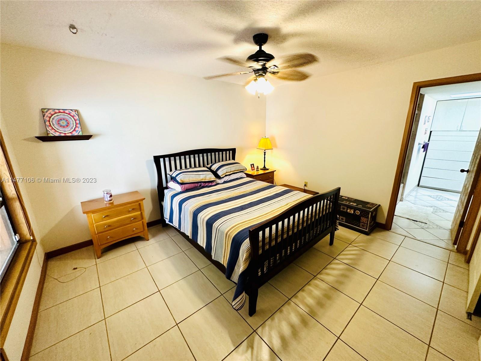 HIDDEN OAKS - Residential Lease
