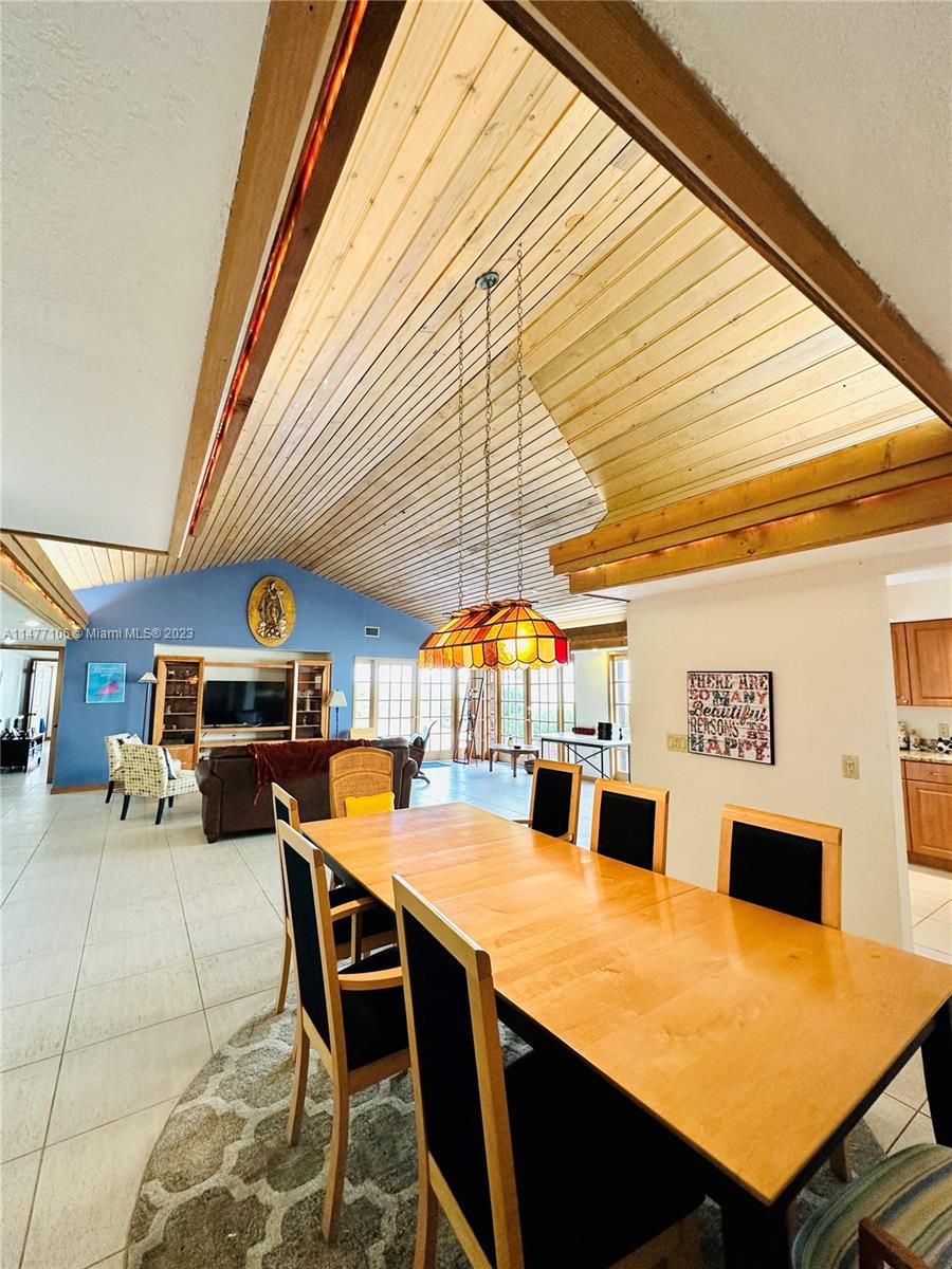 HIDDEN OAKS - Residential Lease