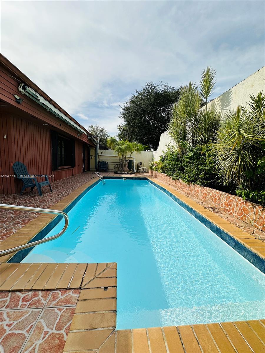 HIDDEN OAKS - Residential Lease
