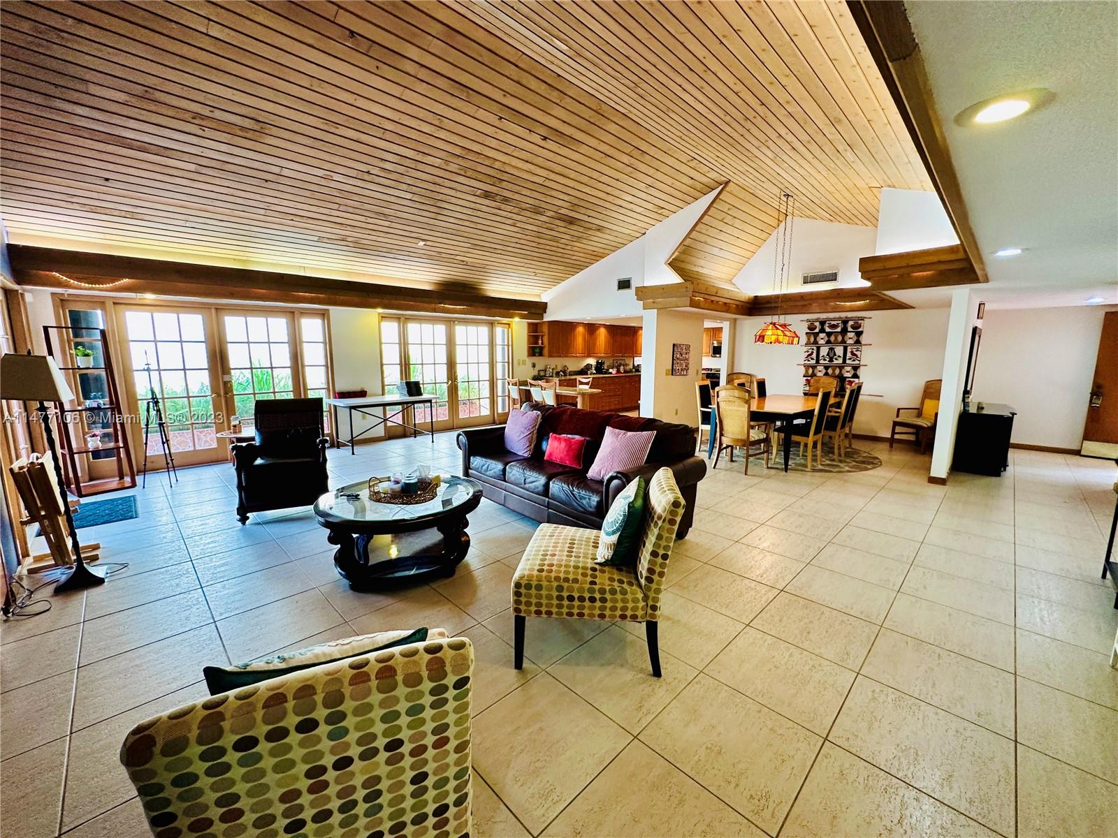 HIDDEN OAKS - Residential Lease