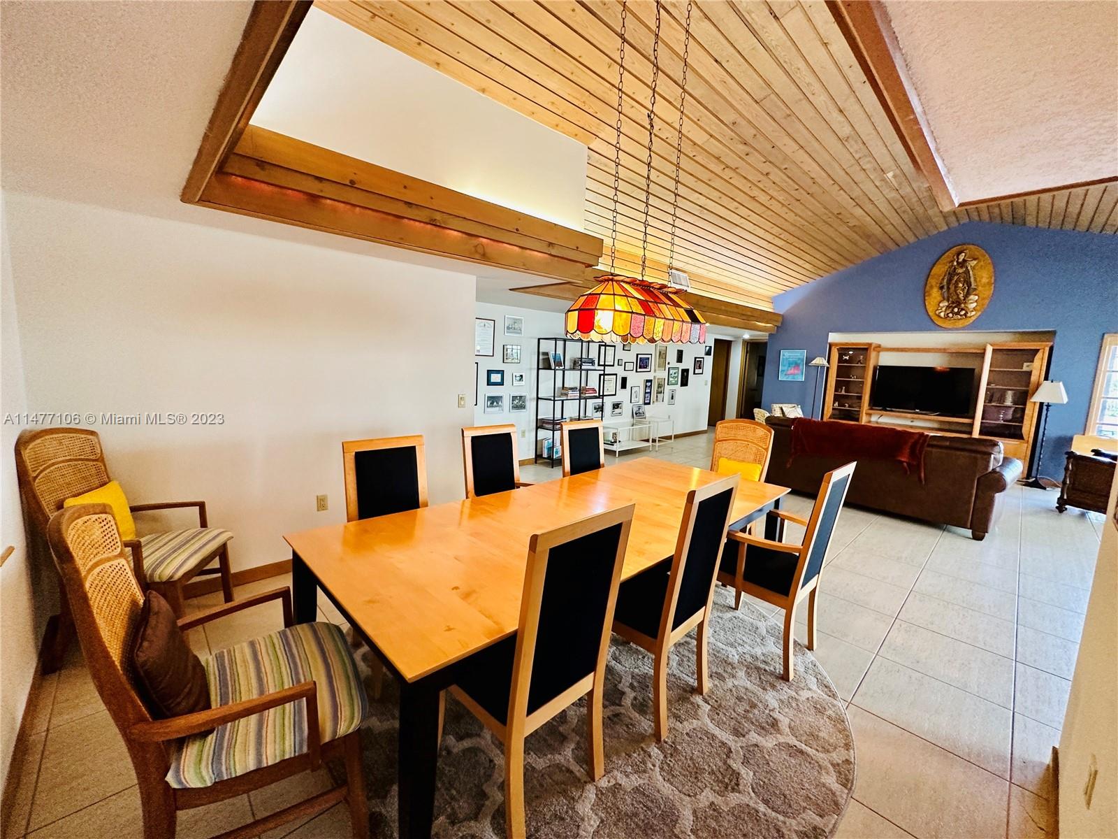 HIDDEN OAKS - Residential Lease