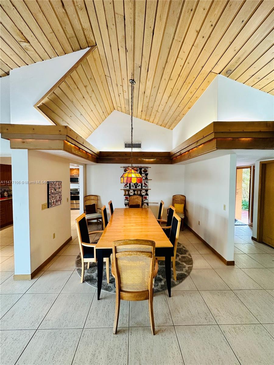 HIDDEN OAKS - Residential Lease