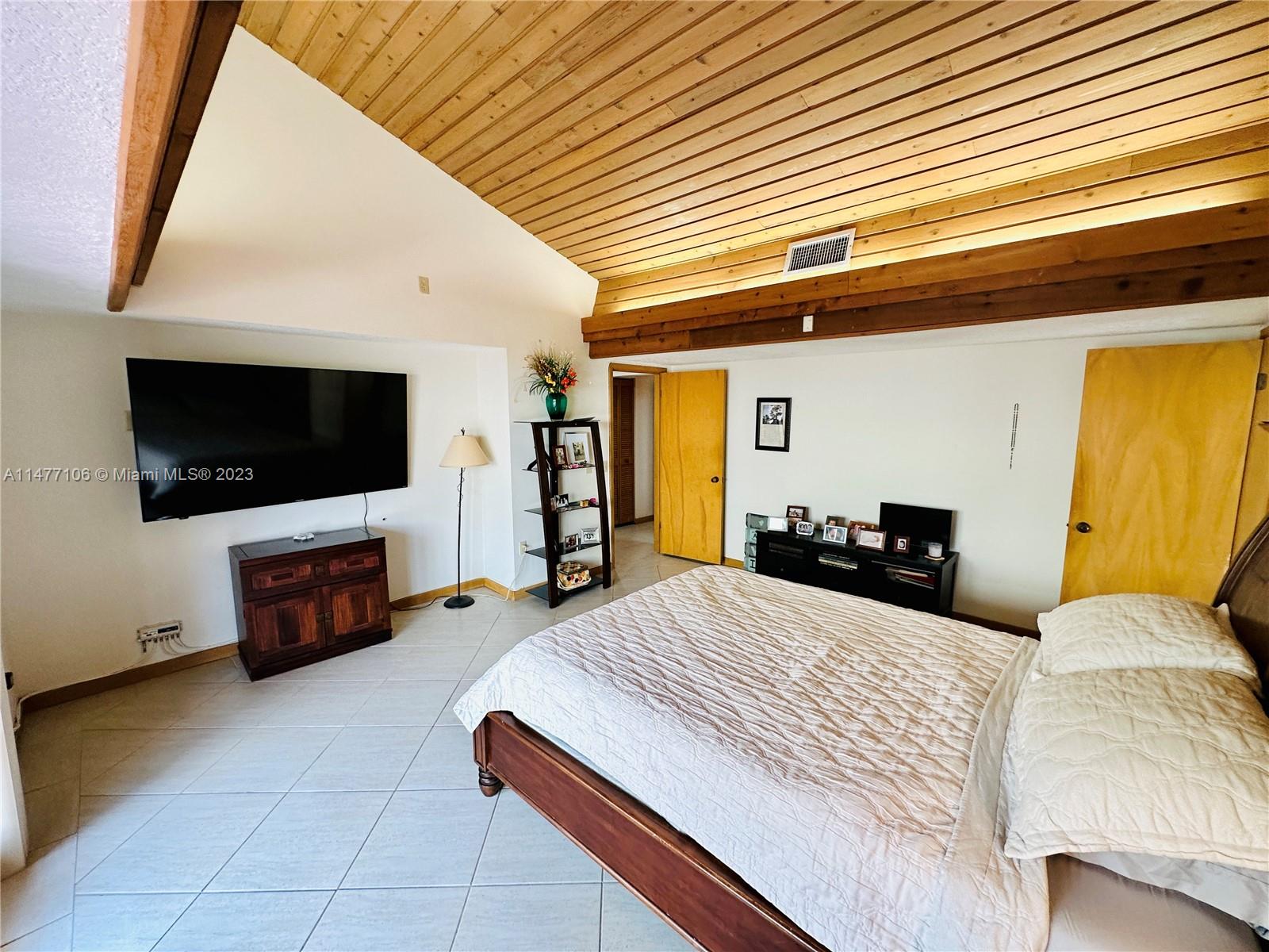 HIDDEN OAKS - Residential Lease