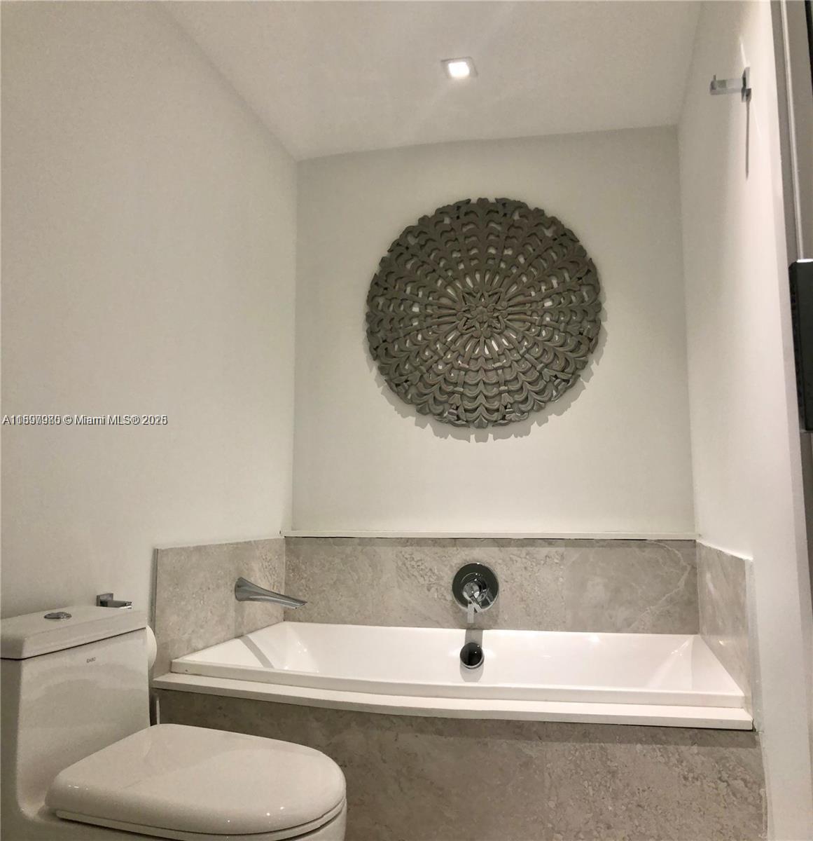 ARIA ON THE BAY CONDO - Residential Lease