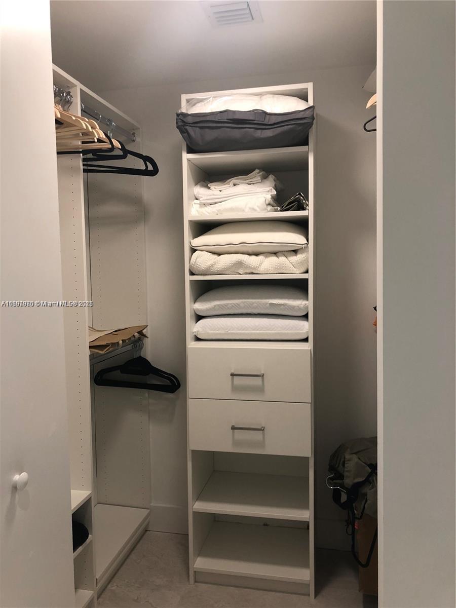 ARIA ON THE BAY CONDO - Residential Lease