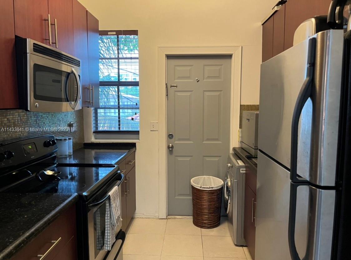 THE CASA BELLA CONDO ON S - Residential Lease