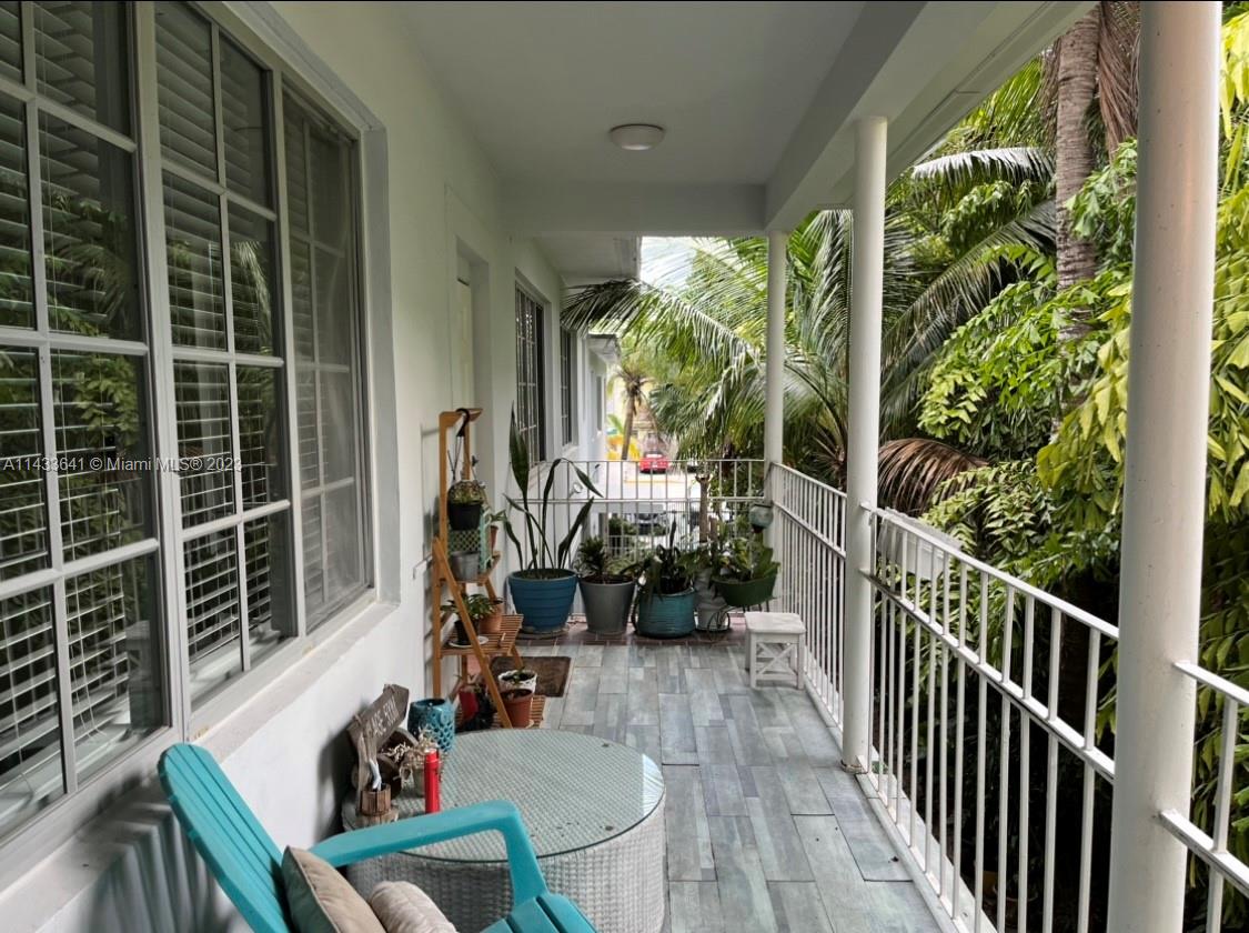 THE CASA BELLA CONDO ON S - Residential Lease