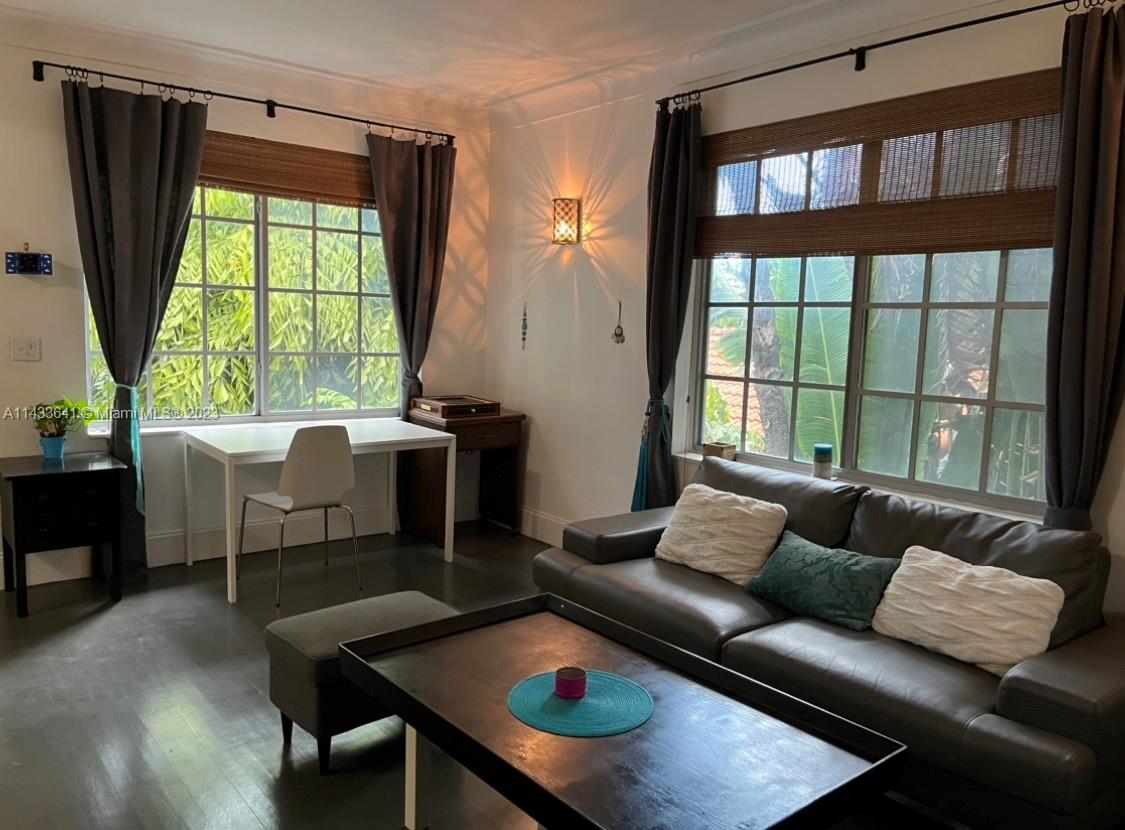 THE CASA BELLA CONDO ON S - Residential Lease