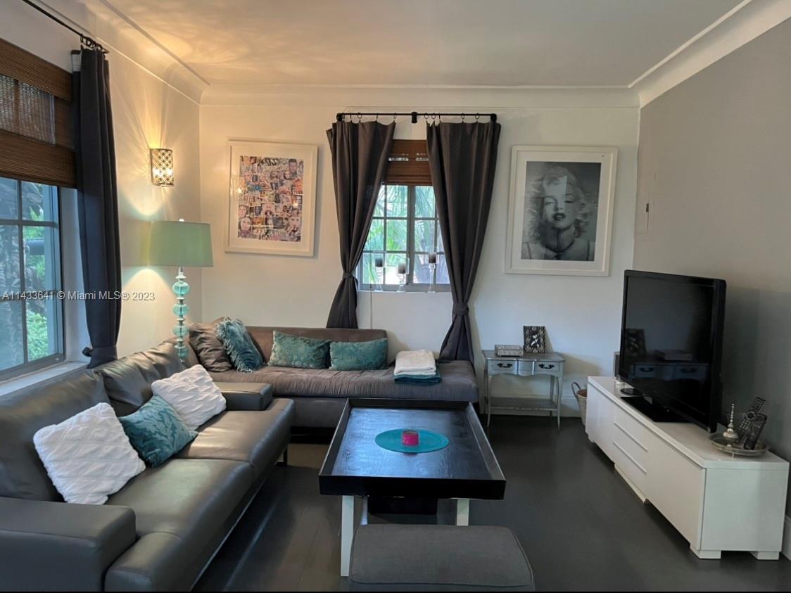 THE CASA BELLA CONDO ON S - Residential Lease
