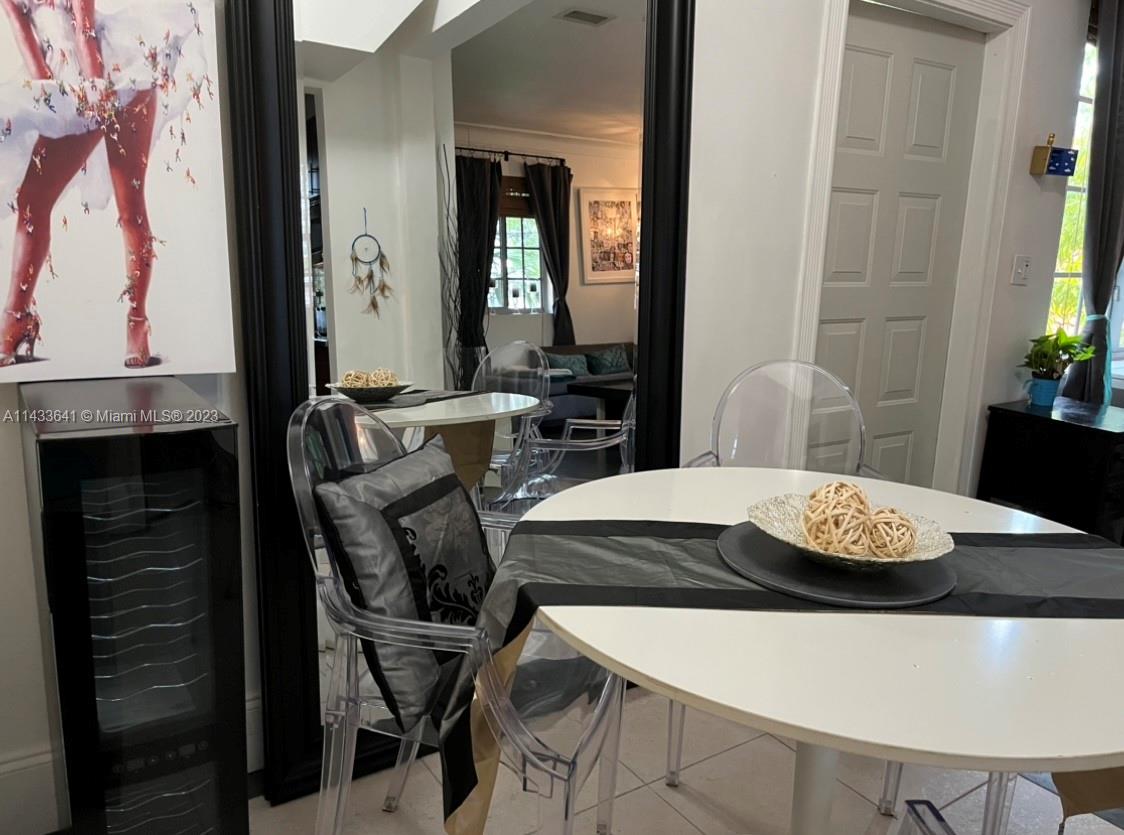 THE CASA BELLA CONDO ON S - Residential Lease