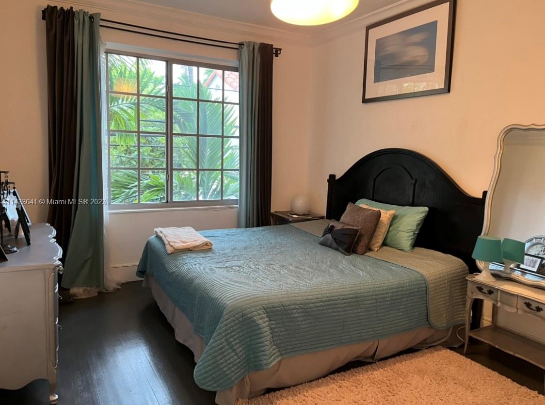 THE CASA BELLA CONDO ON S - Residential Lease