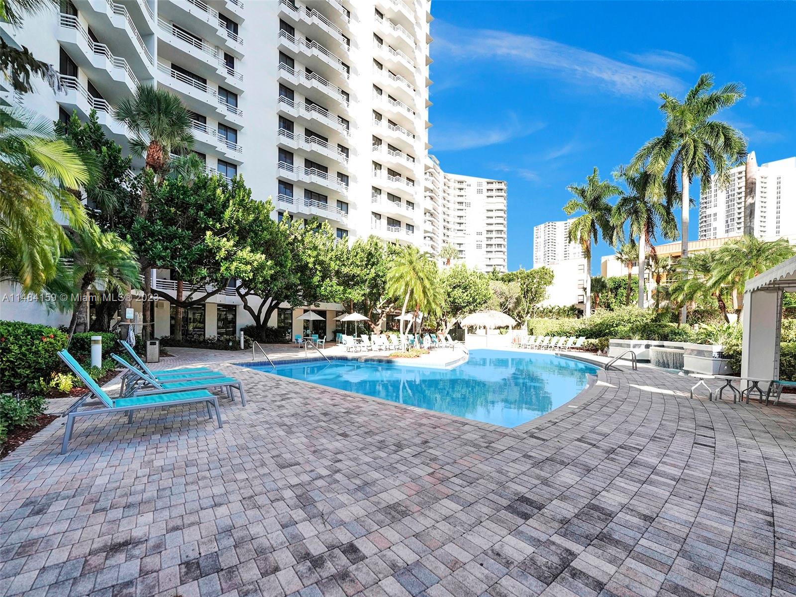 PARC CENTRAL AVENTURA EAS - Residential Lease