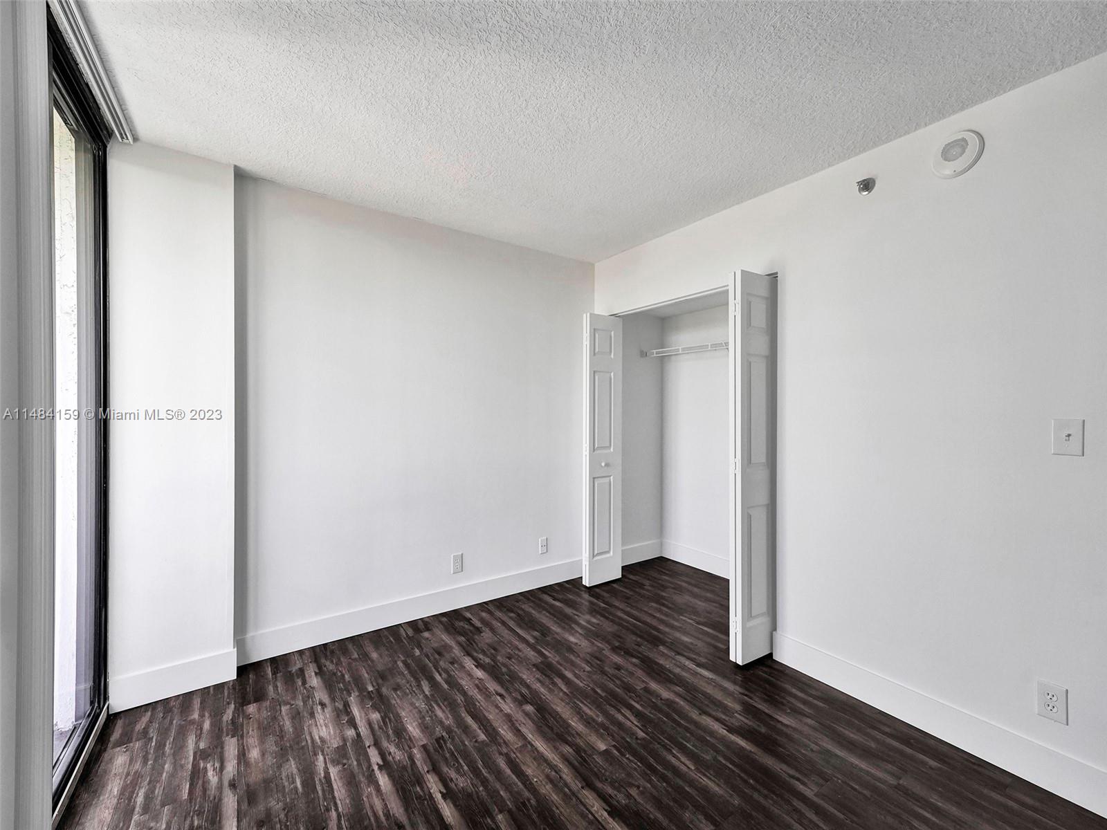 PARC CENTRAL AVENTURA EAS - Residential Lease