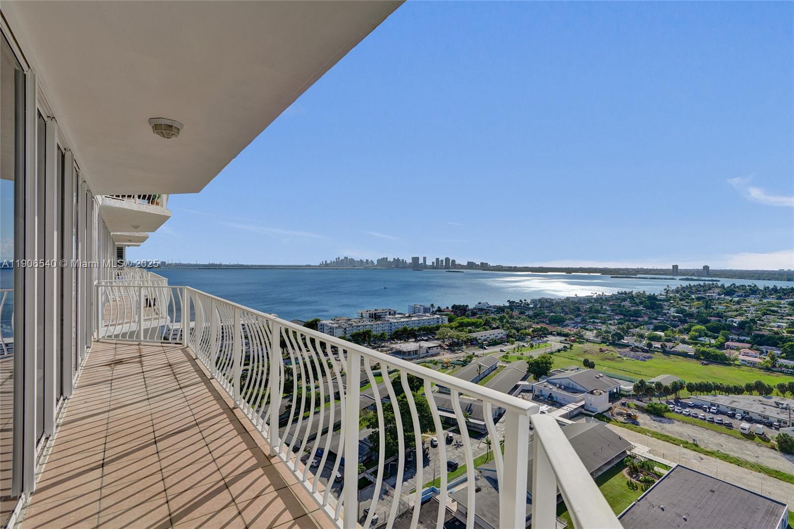 THE GRANDVIEW PALACE COND - Residential