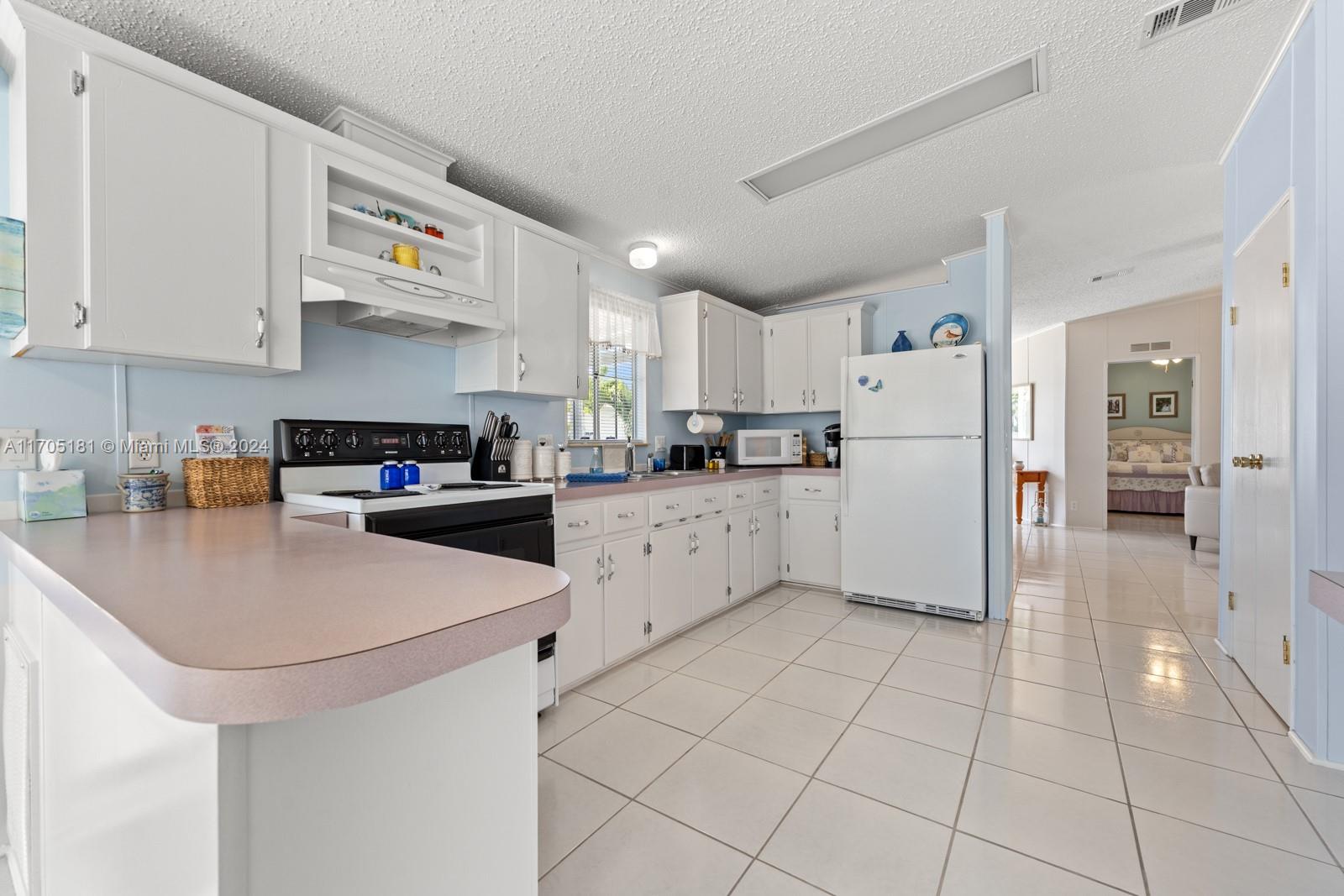 GATEWAY WEST CONDO - Residential
