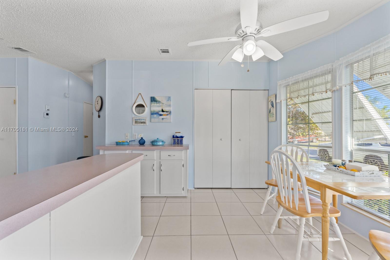 GATEWAY WEST CONDO - Residential